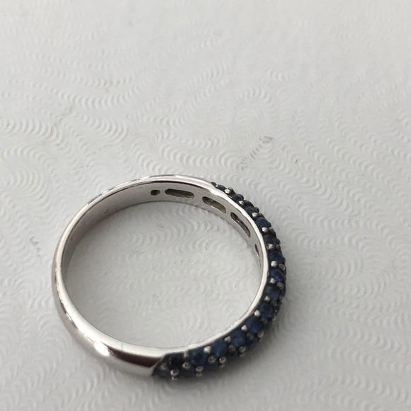Blue Sapphire Band Ring - Picture 6 of 9